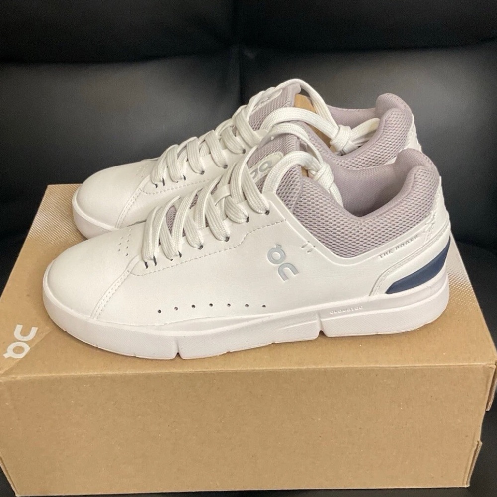 On Cloud The Roger Advantage "White/Lilac" Women’s Size 5